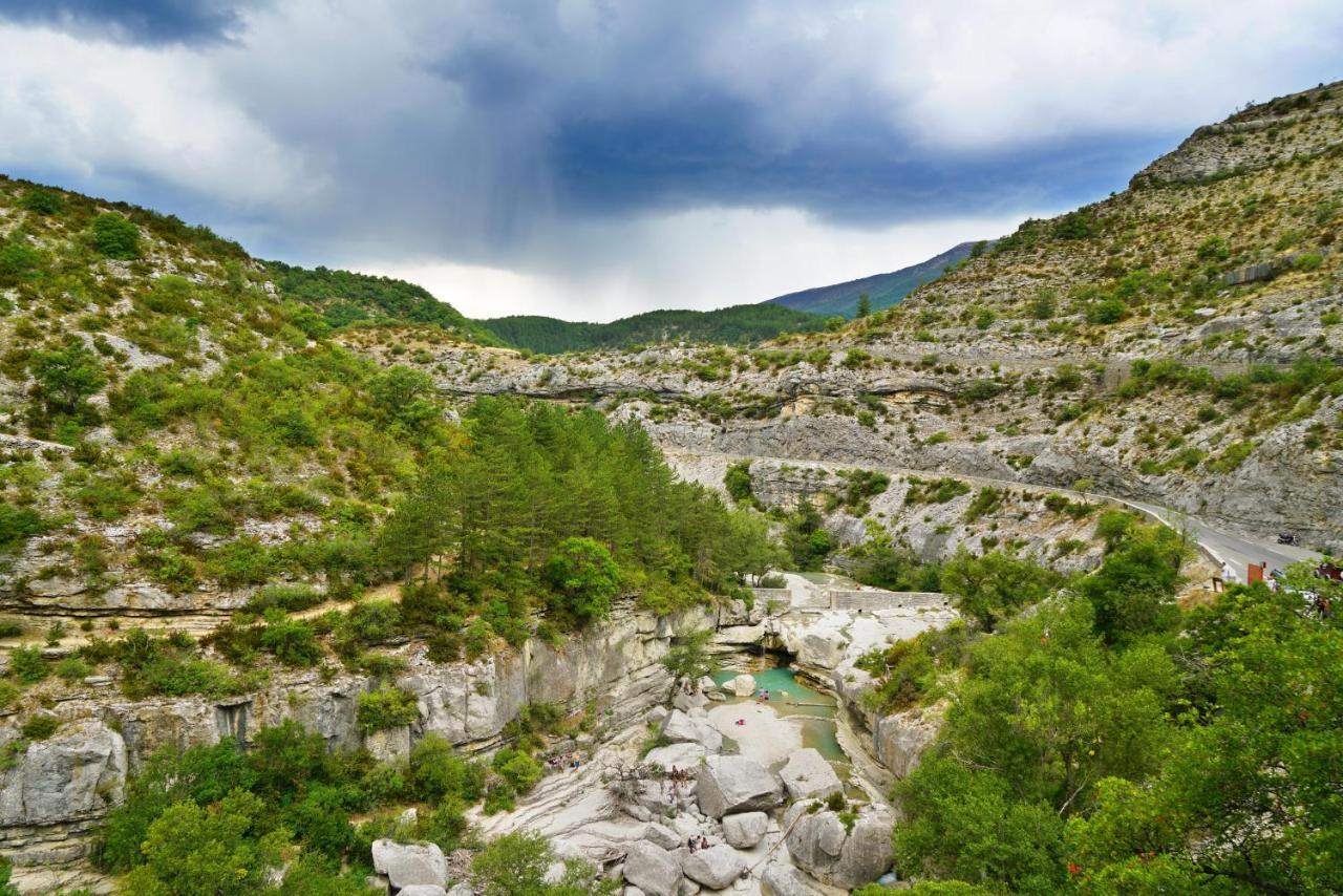 Vvf Haute Provence Lagrand Exterior foto